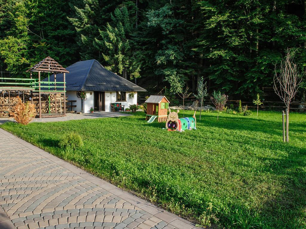 La Conac In Bucovina Hotel Gura Humorului Exterior photo